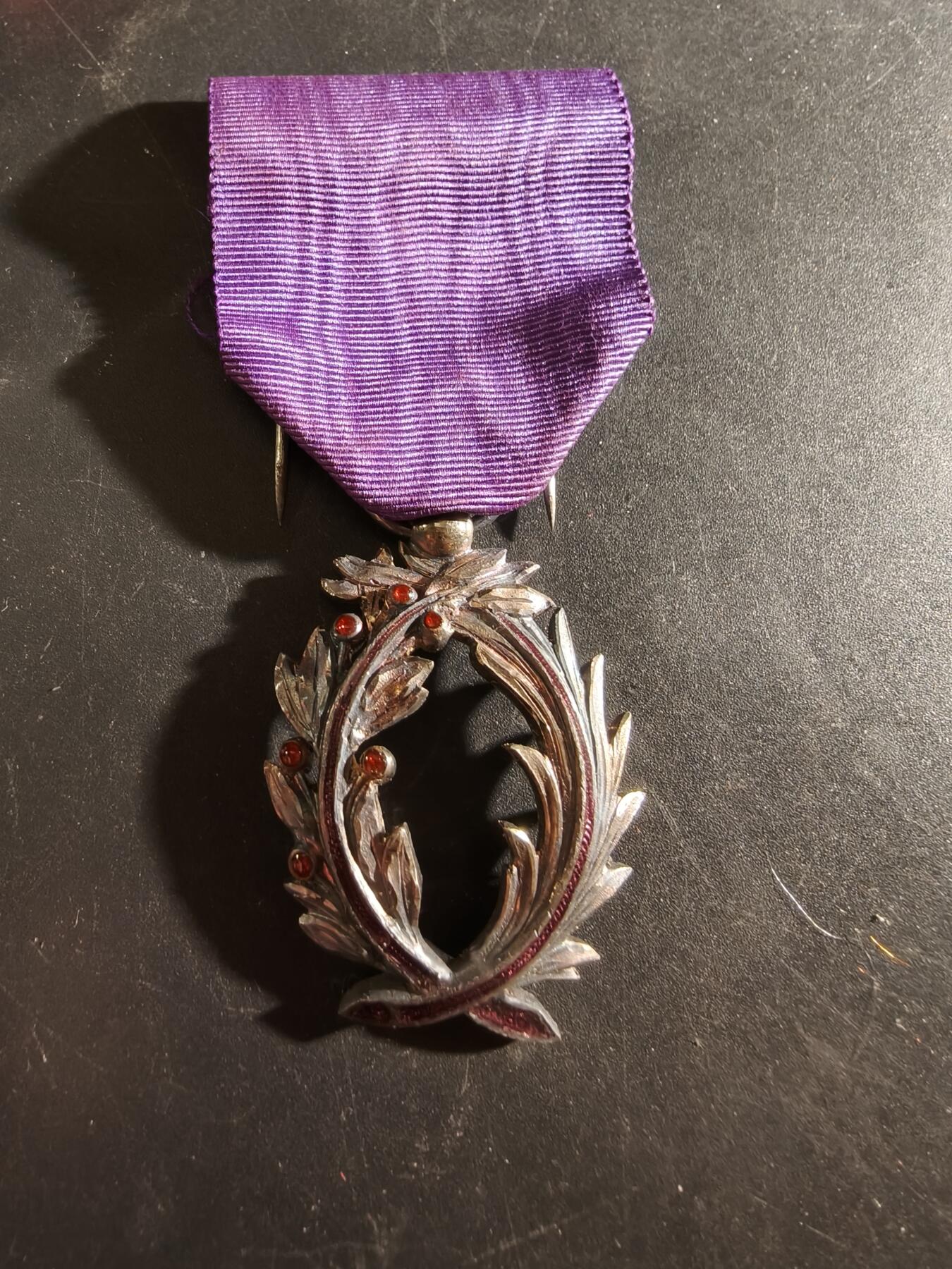 老王徽章第186期 法国骑士级棕榈叶勋章    原盒    银质珐琅    珠宝商版本