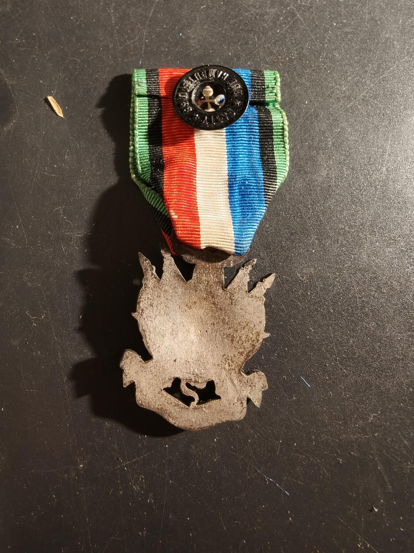 老王徽章第186期 法国普法战争老兵协会奖章    带纸盒