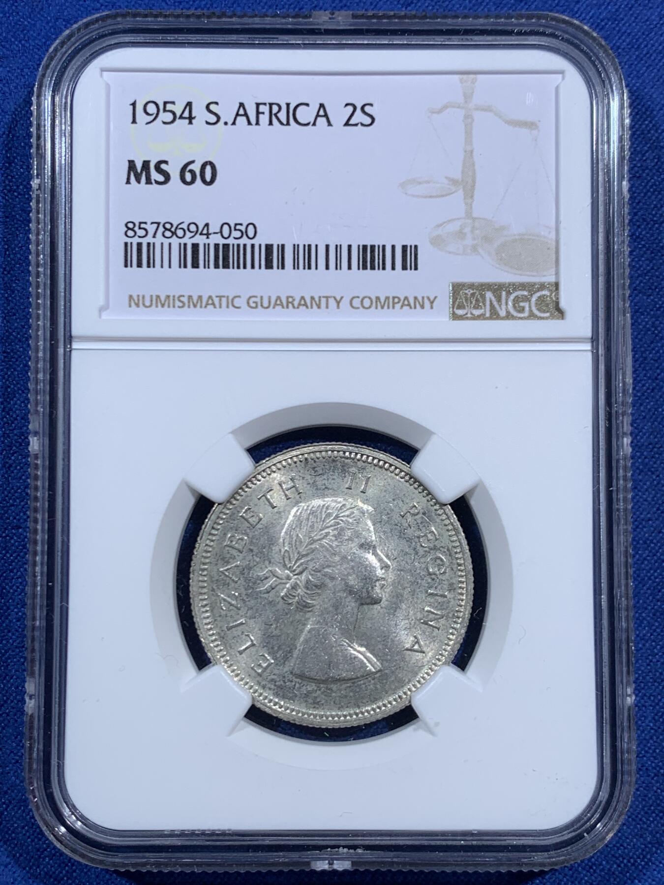 《竞宝斋》第469场 周日，周一 2场连拍 （全场包邮）欢迎送拍 NGC MS60 南非1954年2先令普制银币，好品比精制版少很多，60分难得一见