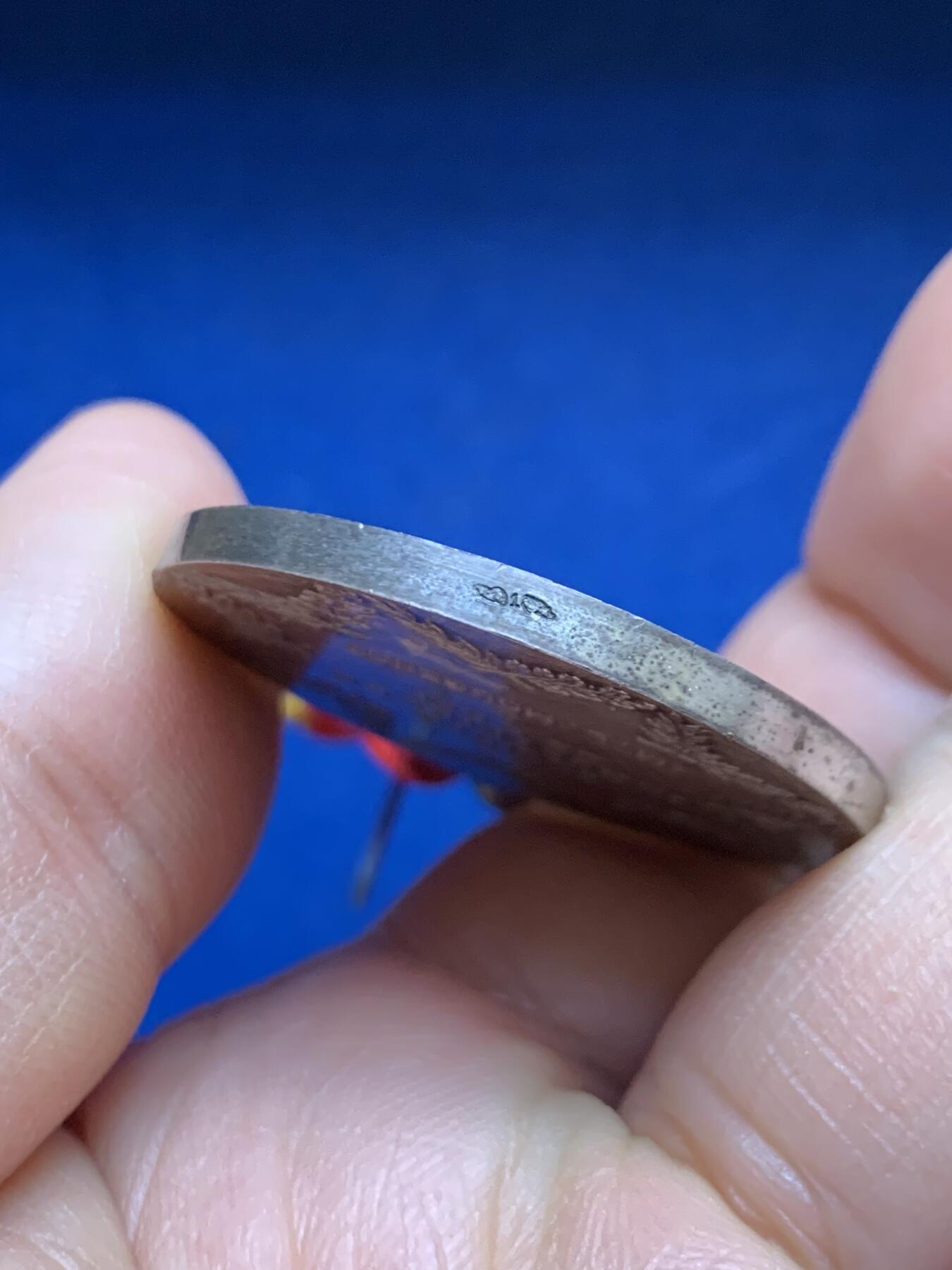 《竞宝斋》第469场 周日，周一 2场连拍 （全场包邮）欢迎送拍 法国东部工业协会银章 实发带刻名 带银标 950银 总重约30.8g