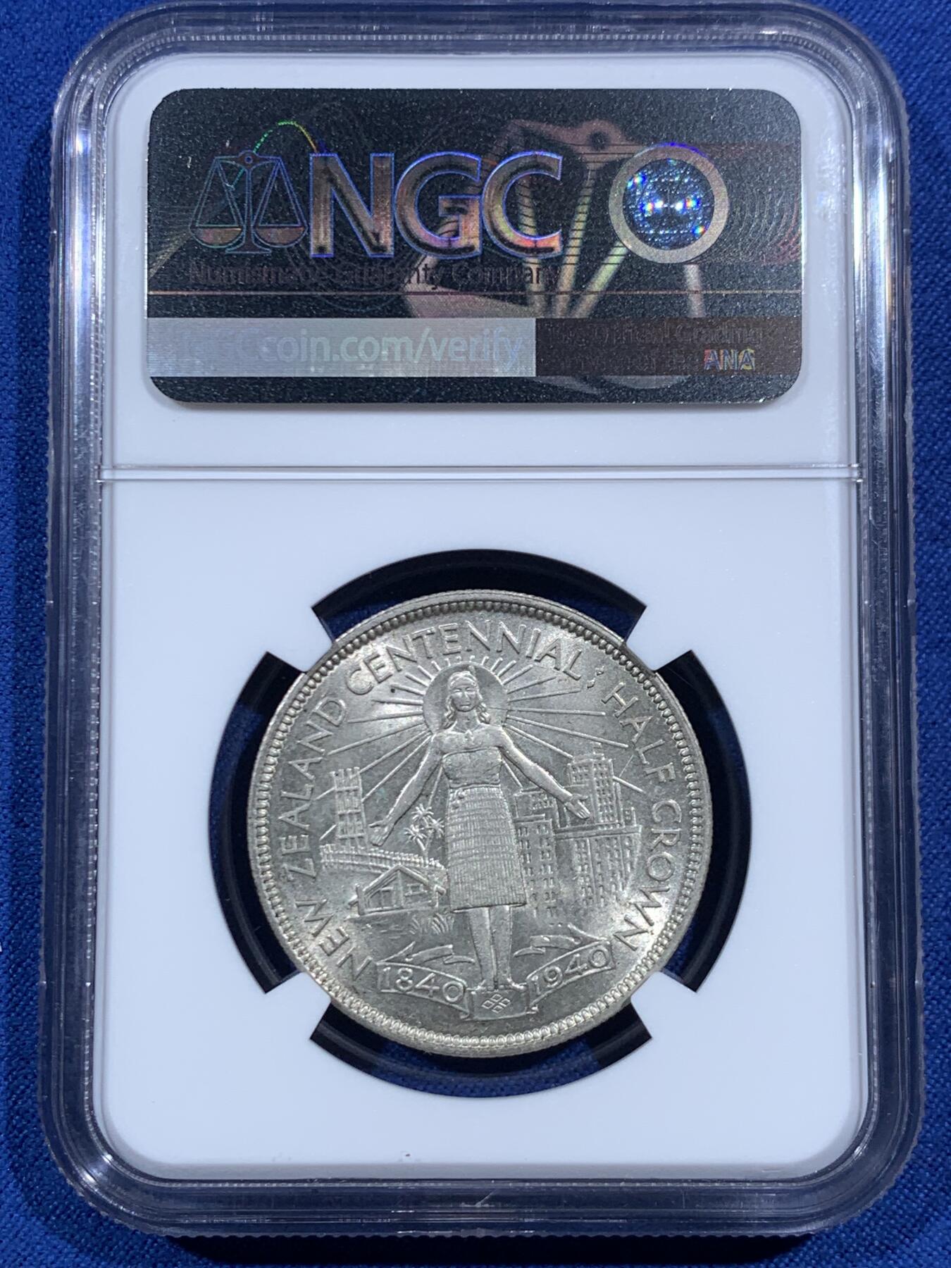 《竞宝斋》第469场 周日，周一 2场连拍 （全场包邮）欢迎送拍 NGC MS63 英国1940新西兰建国100年半克朗银币，BU状态不错