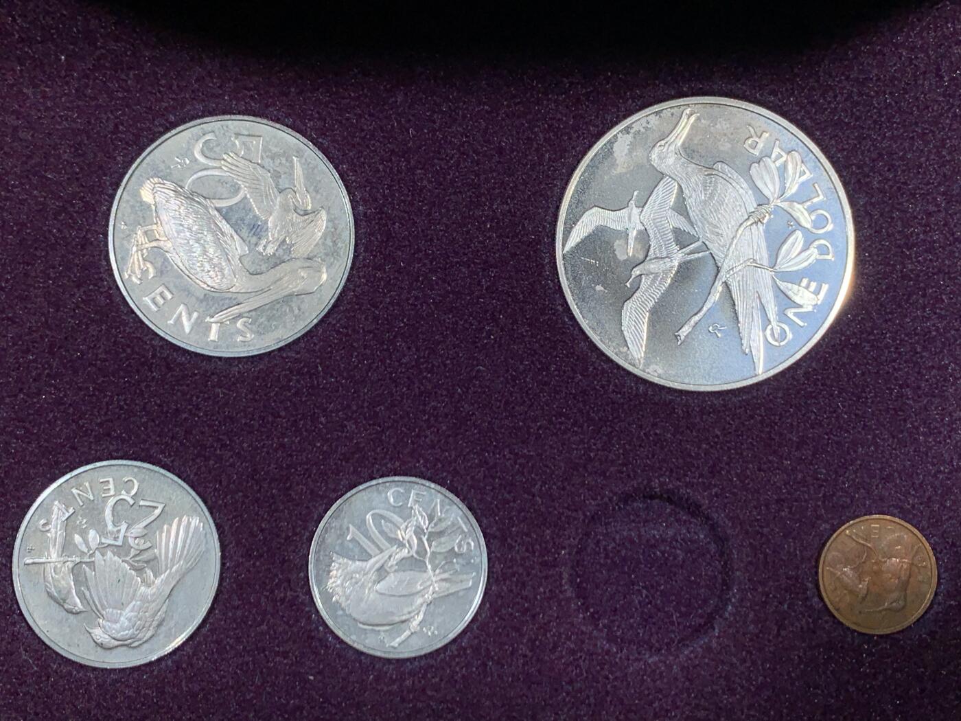 《竞宝斋》第469场 周日，周一 2场连拍 （全场包邮）欢迎送拍 英属维尔京1973年套币 含一枚银币（24.5g 925银）少了一枚硬币