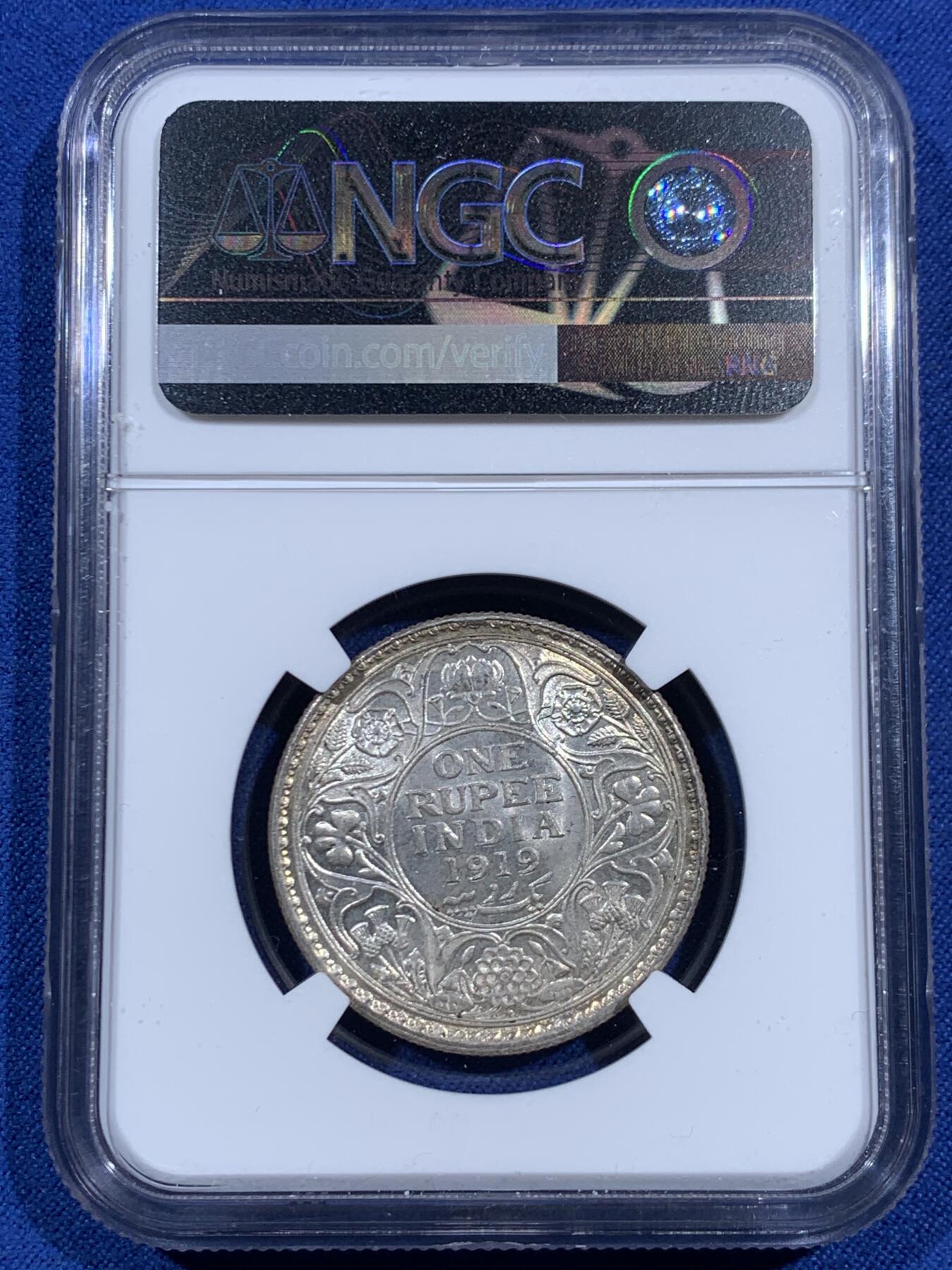 《竞宝斋》第469场 周日，周一 2场连拍 （全场包邮）欢迎送拍 NGC MS64 英属印度 1919年 乔治五世 1卢比 银币