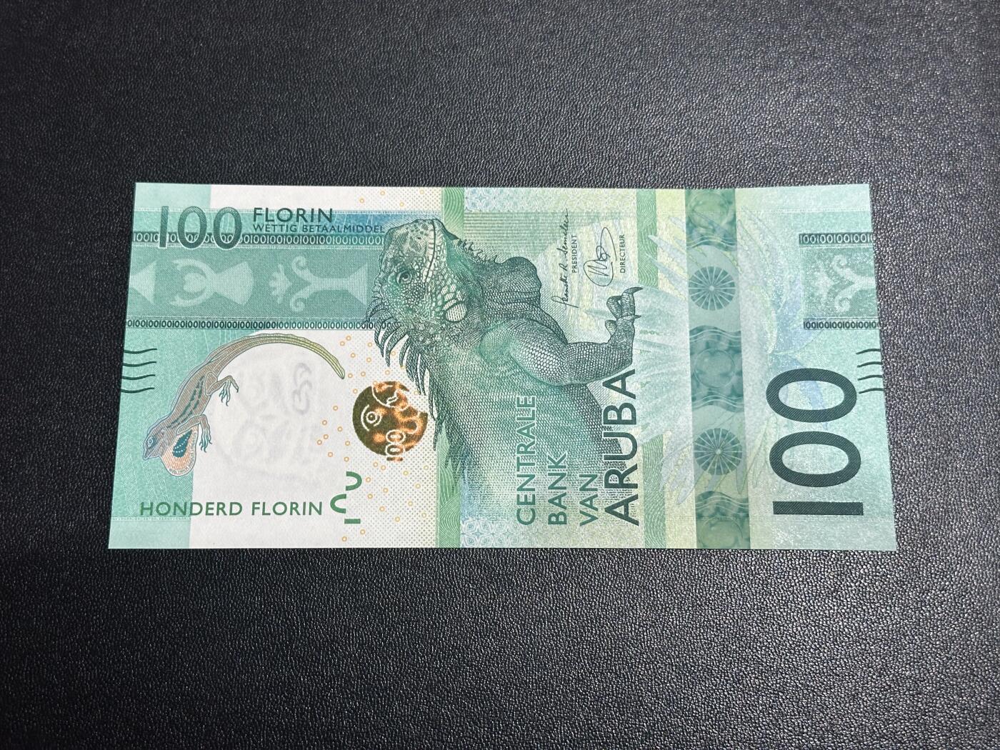 《外钞收藏家》第六百一十六期（精品场）（长期征集拍品、欢迎藏友们联系合作） 阿鲁巴2019年100弗罗林 A冠 无47 全新UNC