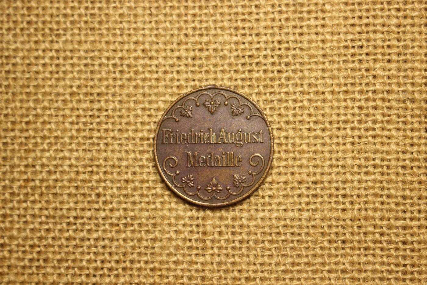 2026.3.14德系主题拍卖 一战萨克森公国铜级弗雷德里希·奥古斯特奖章，铜质，经过原主人抛光打磨