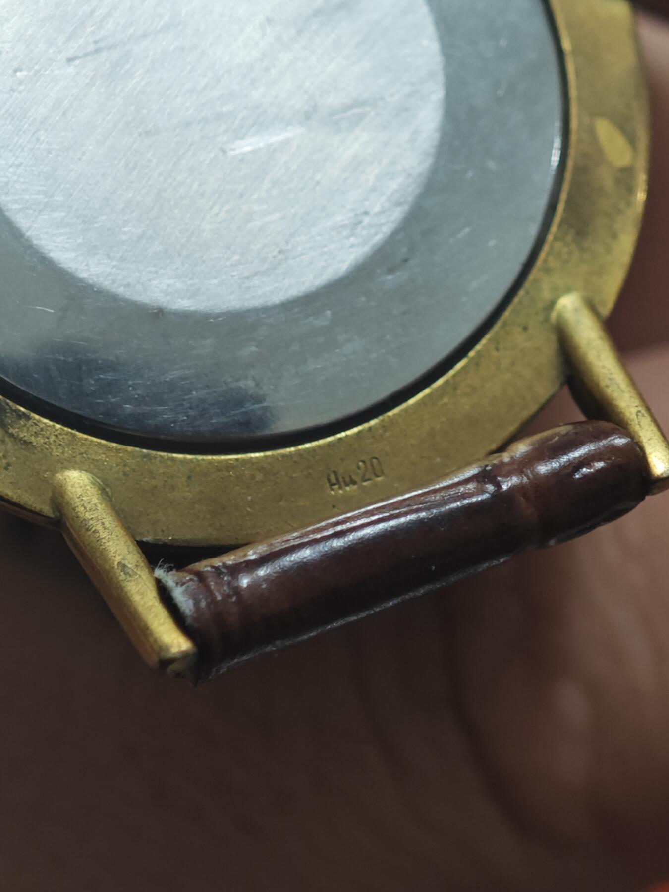 橙子收藏第五期 苏联ЛУЧ（光芒）23钻镀金手动机械腕表(正常走针）， 苏联时期明斯克手表厂（Минский часовой завод）生产的ЛУЧ（Luch，意为“光芒”）牌手动机械腕表，是苏式民用钟表工业的经典代表作