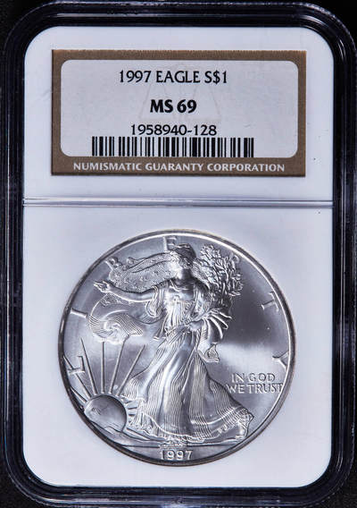 【俄甄集藏】2026年(049)03-18星期三 晚 19:30 全场包邮 - 美国1997年行走女神1盎司投资大银币，NGC MS69，原光品相，重1盎司，999银