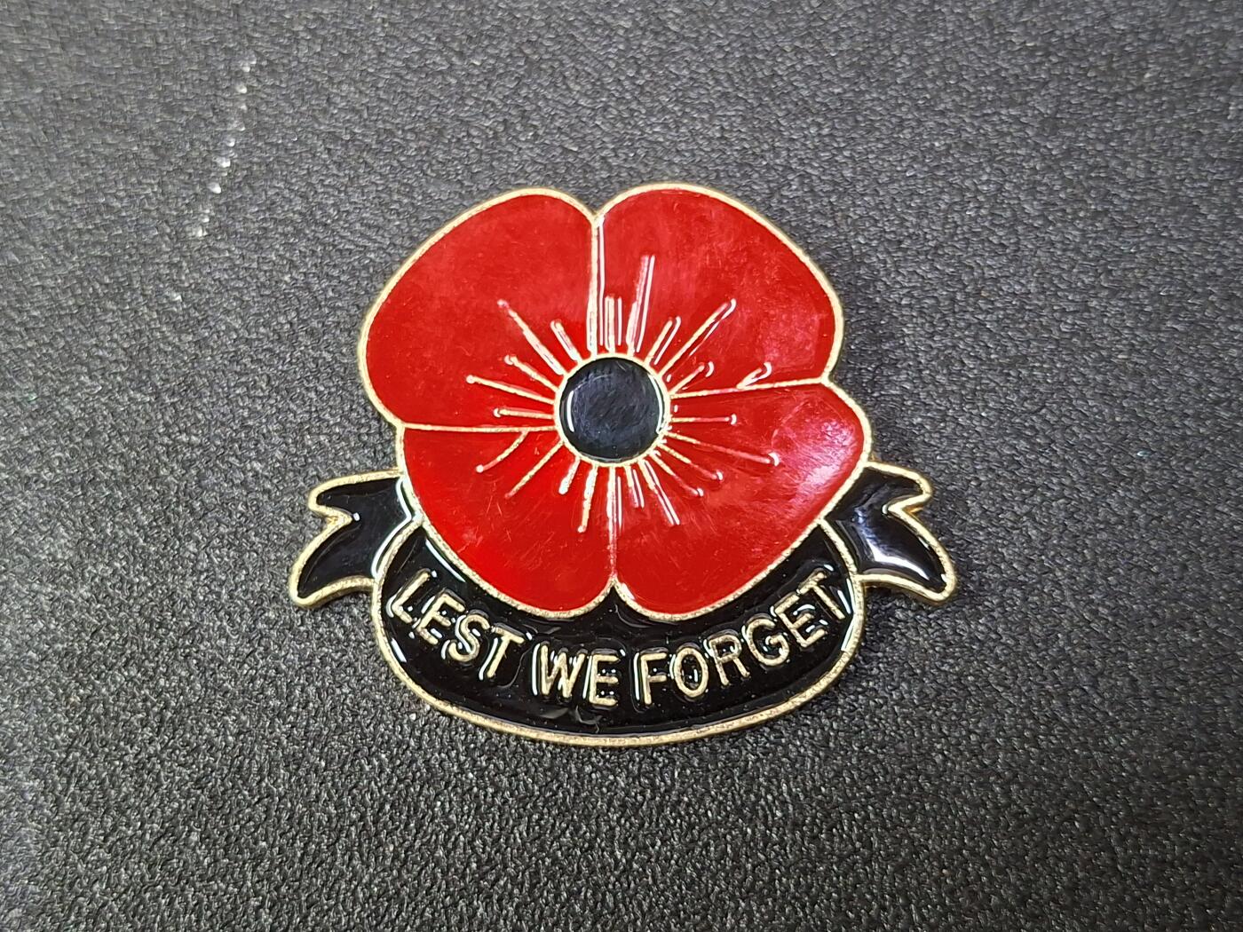 西秦中古拍卖第八十期  英国阵亡将士纪念日虞美人纪念章