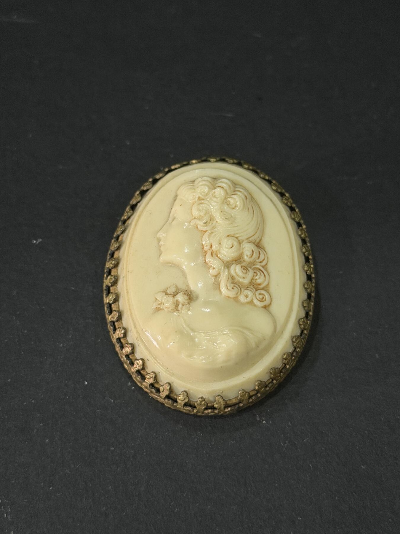 海外回流精品专场 法国回流老胸针（铜底座，4cm）