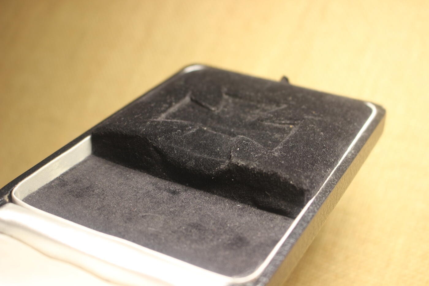 2026.3.14德系主题拍卖 德三骑士铁十字空盒，私人订制宽版，轻微使用痕迹，库存品相