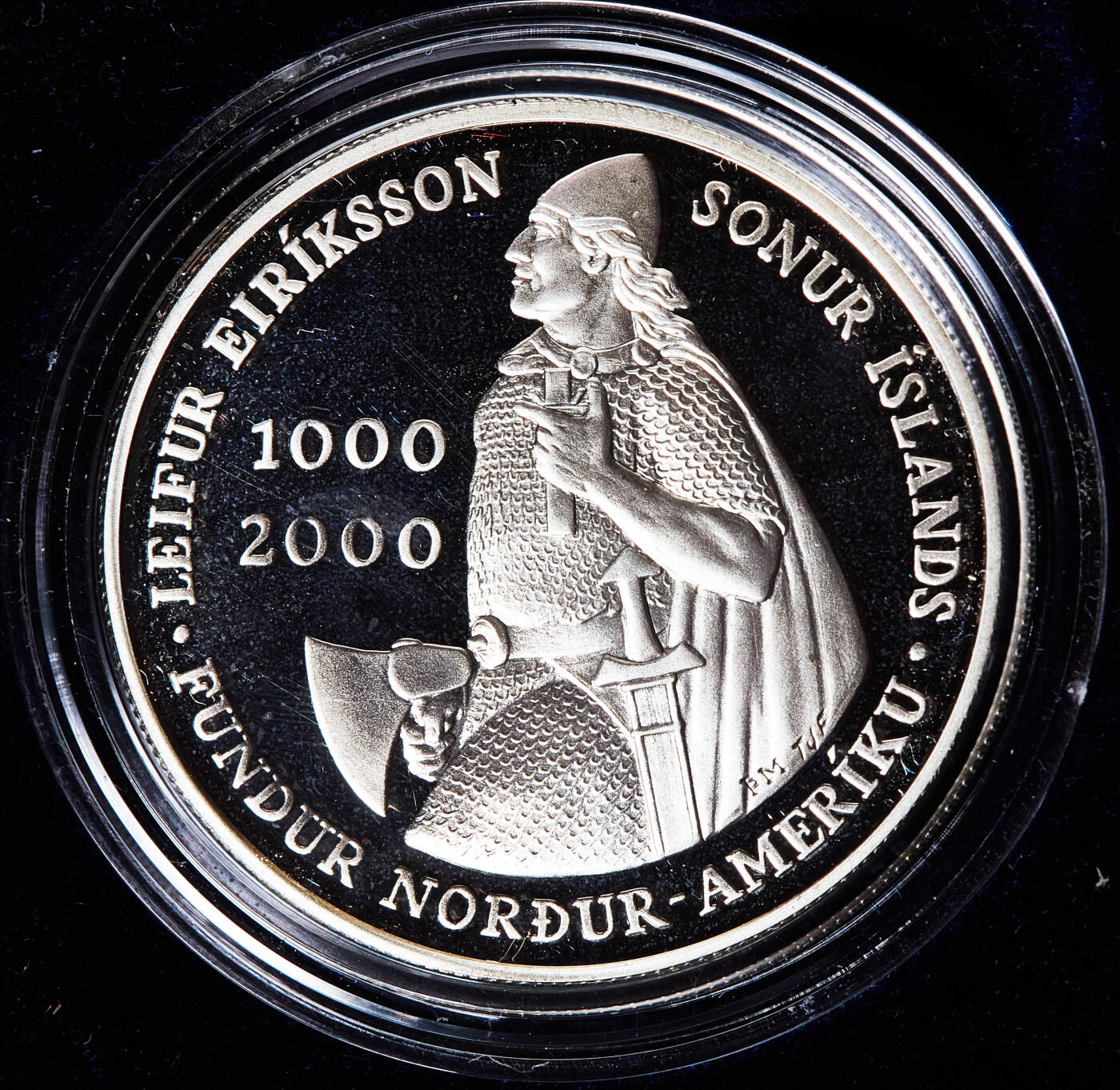 【俄甄集藏】2026年(049)03-18星期三 晚 19:30 全场包邮 冰岛2000年纪念维京探险家莱夫·埃里克松发现美洲1000年1000克朗精制大银币，原盒证，美国费城造币厂代铸，重27.73克，900银，发行量150000枚