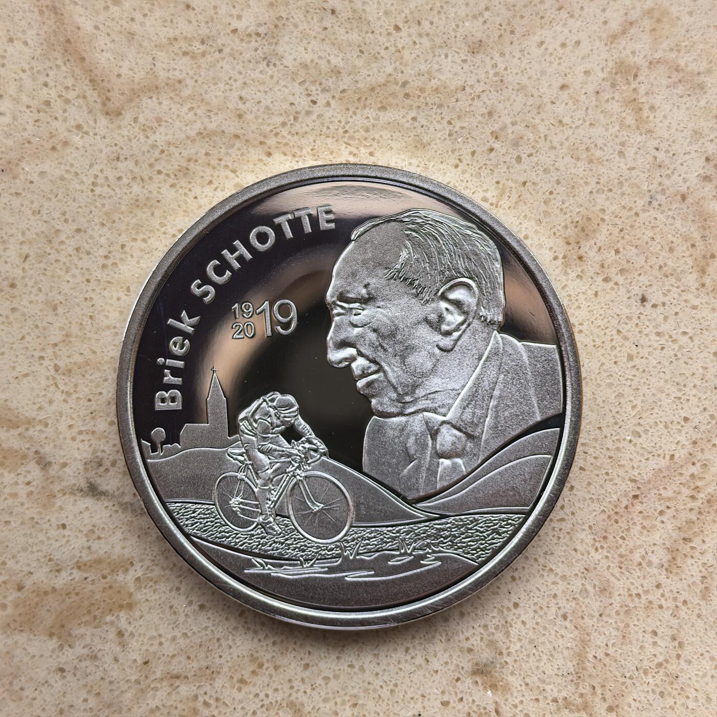 道一币馆币章第一百六十八场 原盒证 比利时2019年自行车运动员布瑞克•斯戈特诞辰百年10欧元精制银币