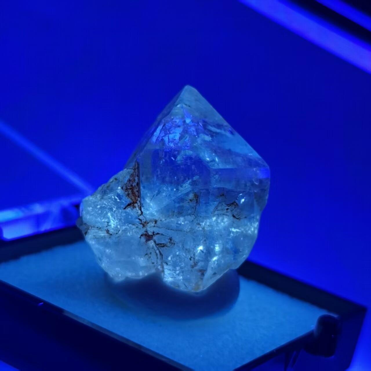 七河·藏家水晶矿标化石小拍（总第41期） 藏家出品 X741（10） 马达加斯加红泥油胆水晶原石矿标（盒子矿）