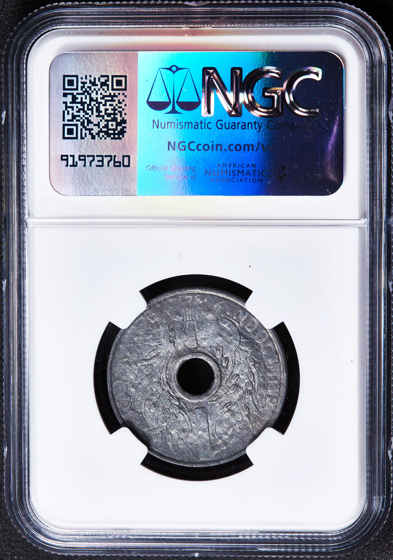 【俄甄集藏】2026年(049)03-18星期三 晚 19:30 全场包邮 法属印度支那1941年帽圈版中孔1分锌币，NGC MS63，原光品相，MS状态难得