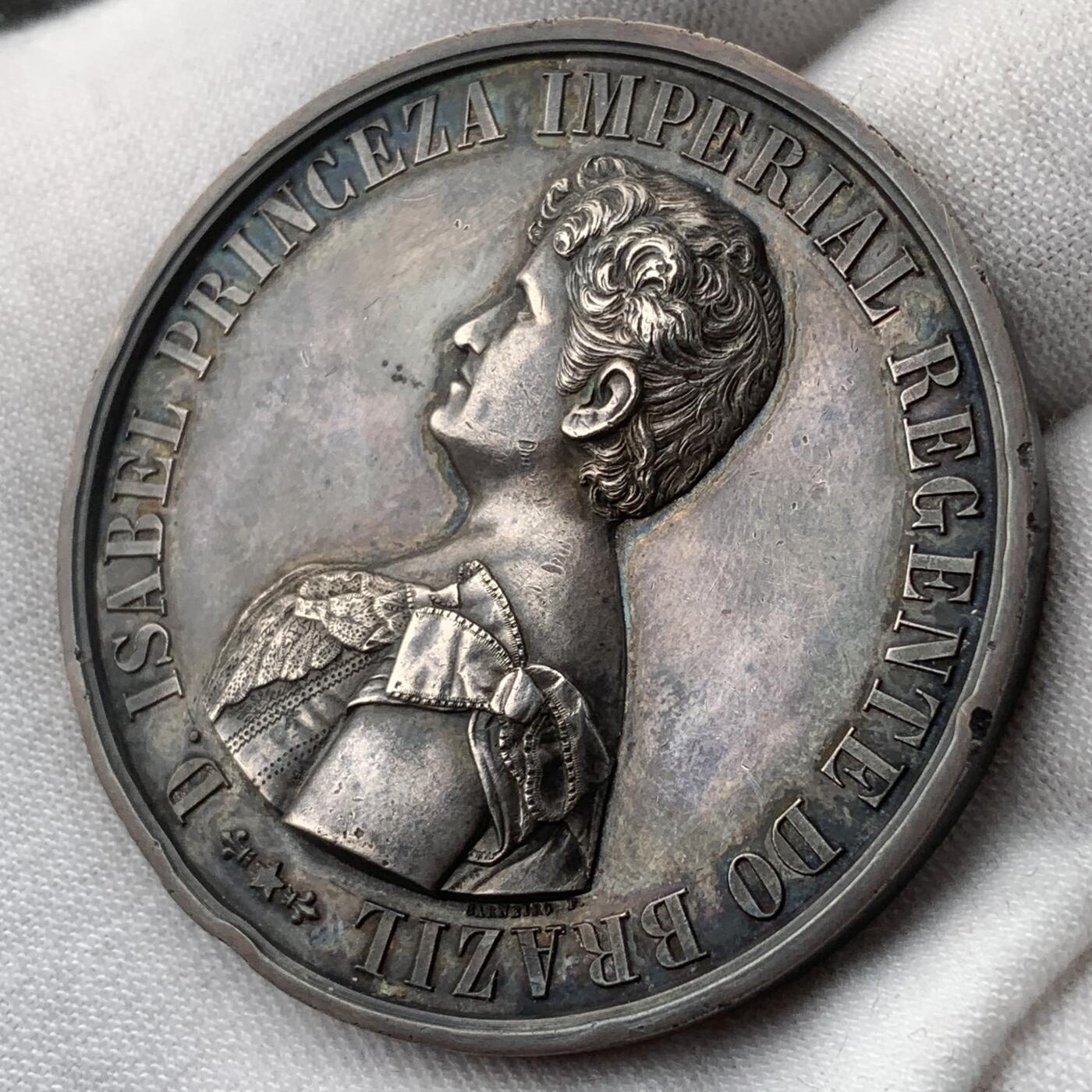 掌中浮雕-藏着的欧洲第054场 1888年巴西颁布《黄金法》废除奴隶制纪念银章，正面：巴西摄政王伊莎贝尔公主，46.5mm，49.85g