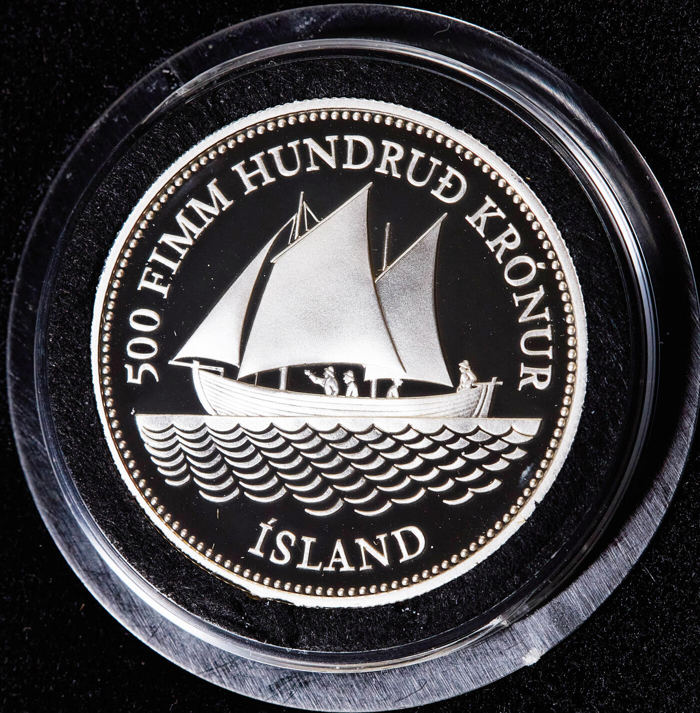 【俄甄集藏】2026年(049)03-18星期三 晚 19:30 全场包邮 冰岛1986年纪念货币发行100周年500克朗精制银币，原盒证，重20克，925银，发行量5000枚，设计精美