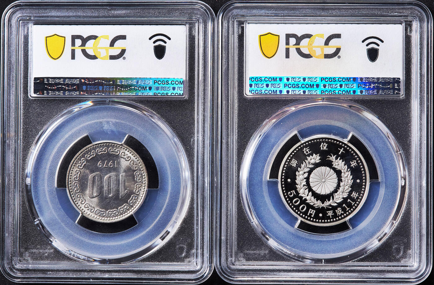 【俄甄集藏】2026年(049)03-18星期三 晚 19:30 全场包邮 韩国1979年100元镍币、日本1999年平成天皇即位十年500元精制纪念币2枚一组，PCGS MS63/PR70DC