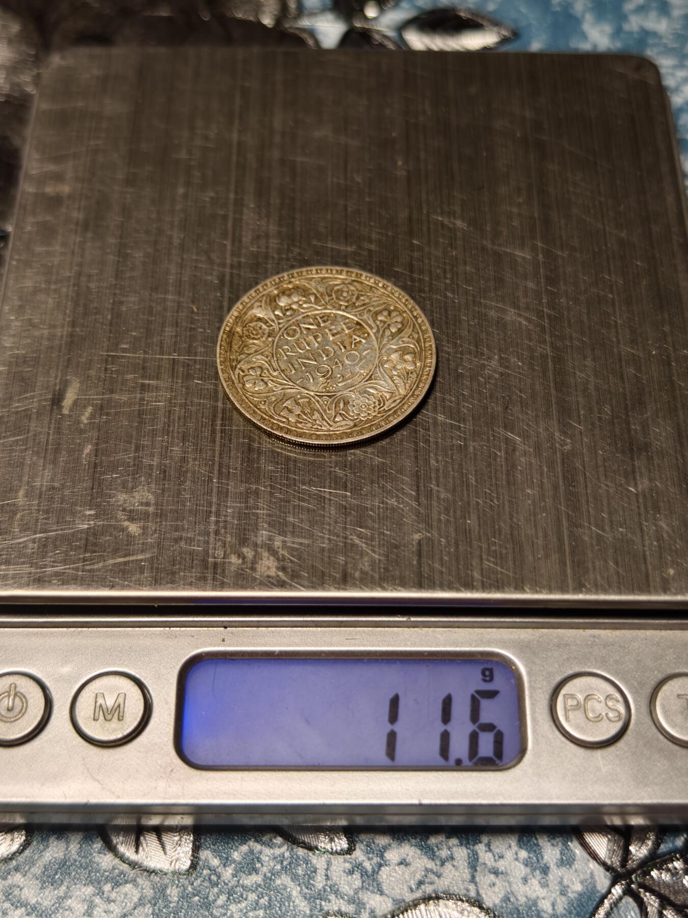 抚柳草堂-第十五期章牌钱币  奖章勋章限时免佣 满百包邮 放漏专场 1940英属印度乔治六世1卢比银币 重11.6g 酱彩包浆老味道