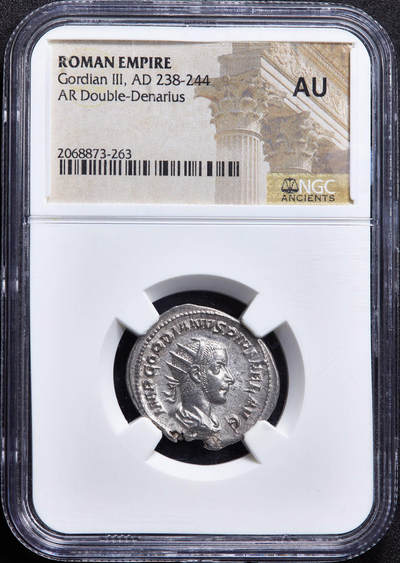 【俄甄集藏】2026年(049)03-18星期三 晚 19:30 全场包邮 - 古罗马帝国公元243-244年戈尔迪安三世桂冠双第纳尔胜利女神银币，NGC AU，正面皇帝戈尔迪安三世戴桂冠头像，背面双翼胜利女神站像，原光品相，状态难得