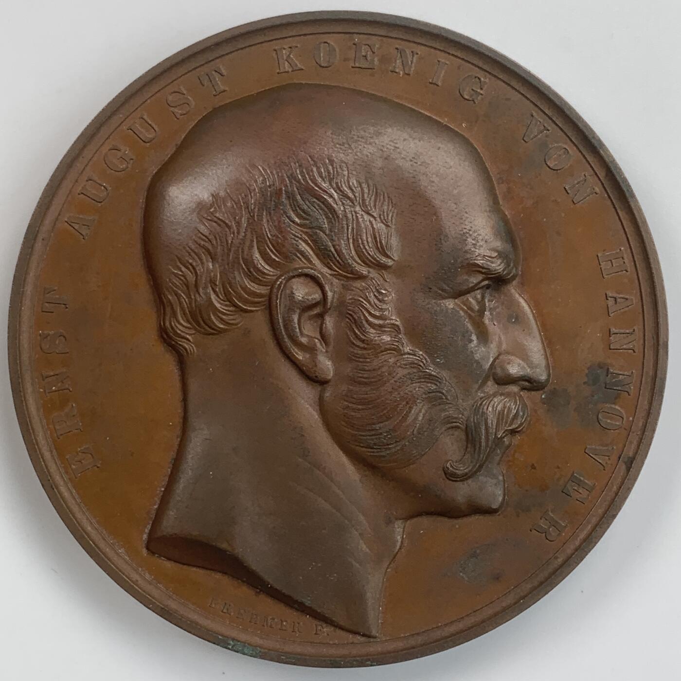 掌中浮雕-藏着的欧洲第054场 1861年汉诺威恩斯特•奥古斯特骑马雕像落成铜章， 70mm，F. Brehmer雕刻。英王乔治三世第五子，维多利亚女王的叔叔