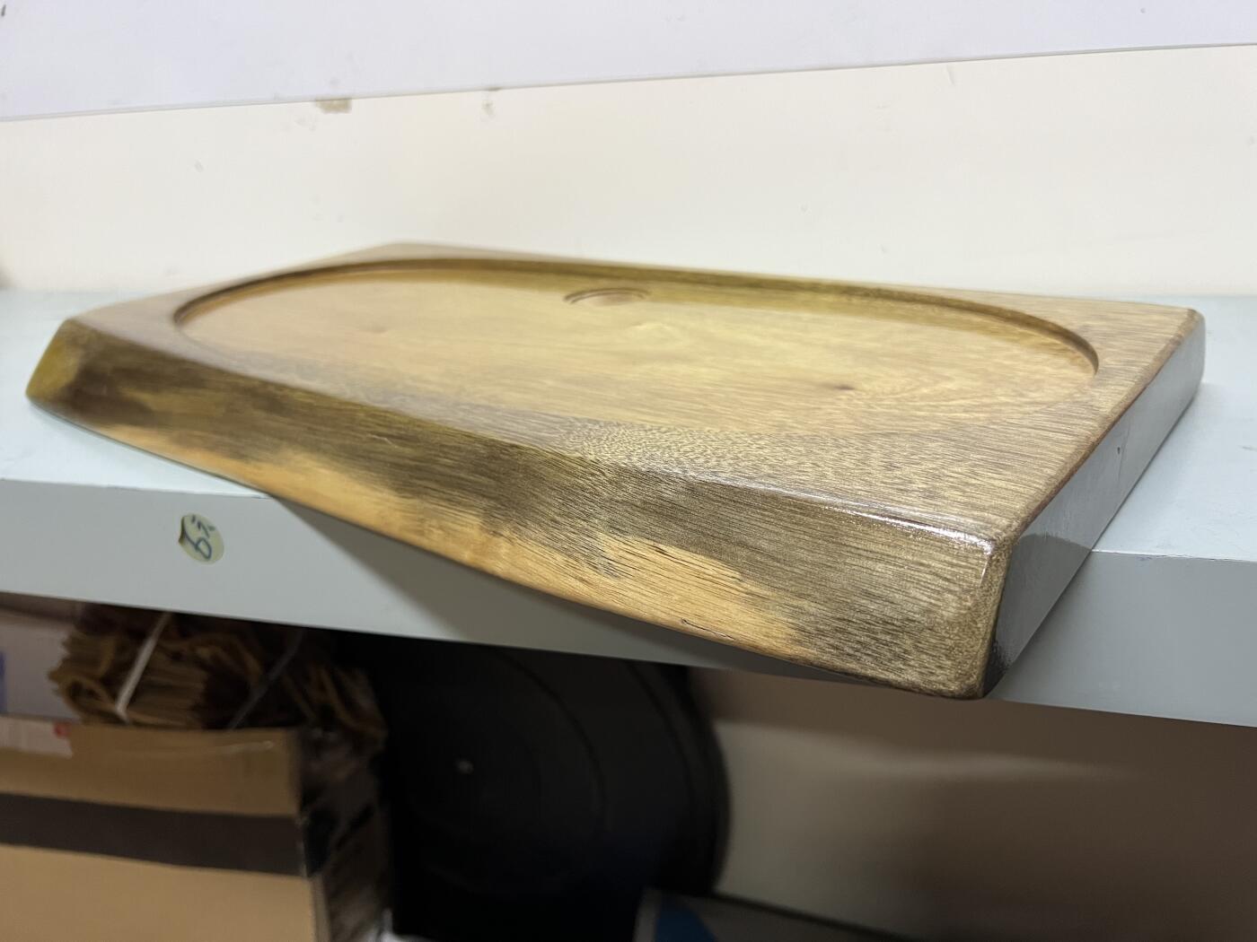 零元拍：金丝楠茶盘 金光闪闪。尺寸约：45/25.5/3.3CM。 