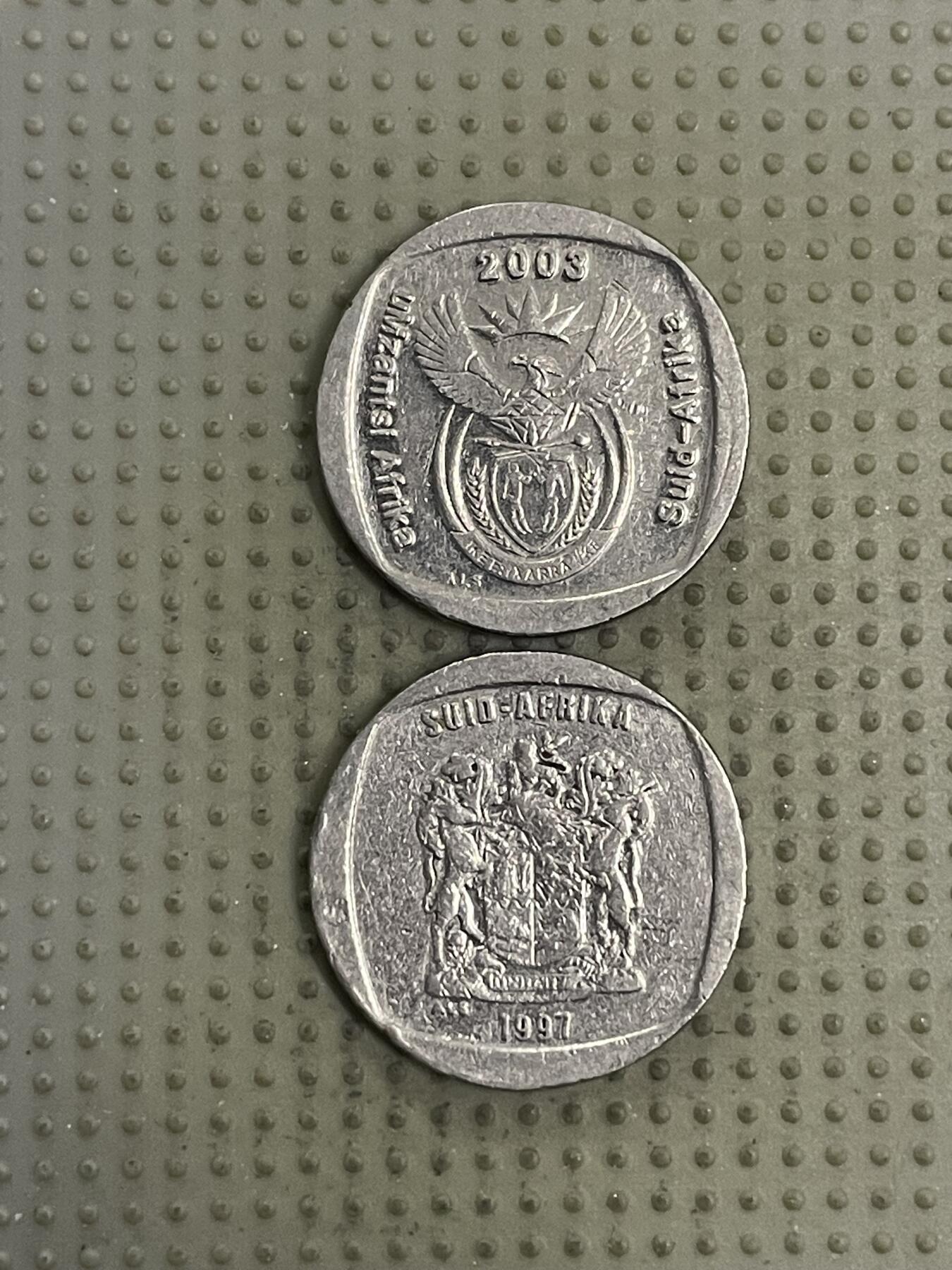 2026年第32场各国散币拍卖（总第182场） 南非1兰特2枚