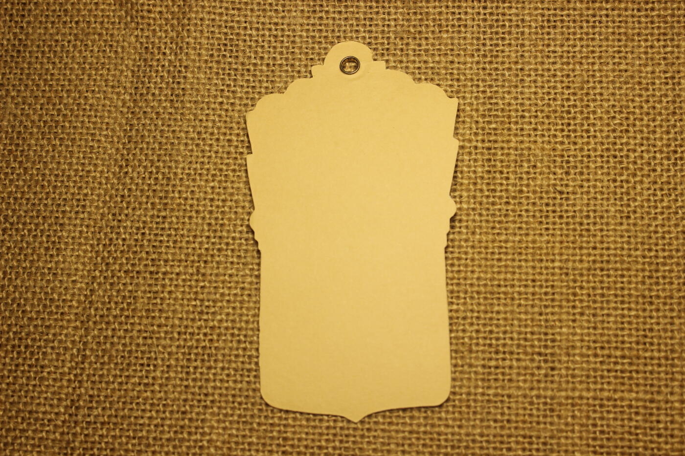 2026.3.14德系主题拍卖 德三索林根刀剑厂成品的纸质挂牌，年代久远纸张略有痕迹