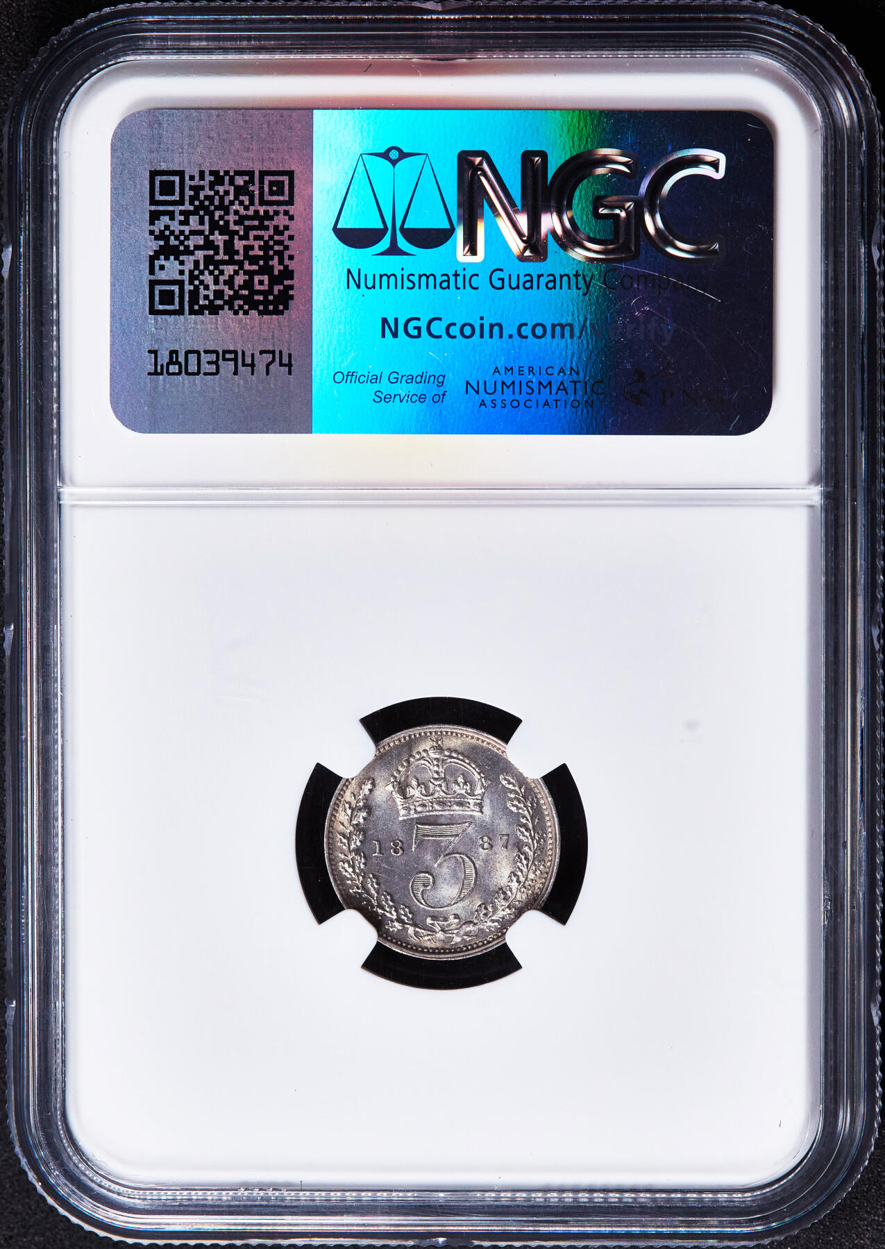 【俄甄集藏】2026年(049)03-18星期三 晚 19:30 全场包邮 英国1887年维多利亚高冠3便士银币，NGC MS62，黄油五彩转光品相