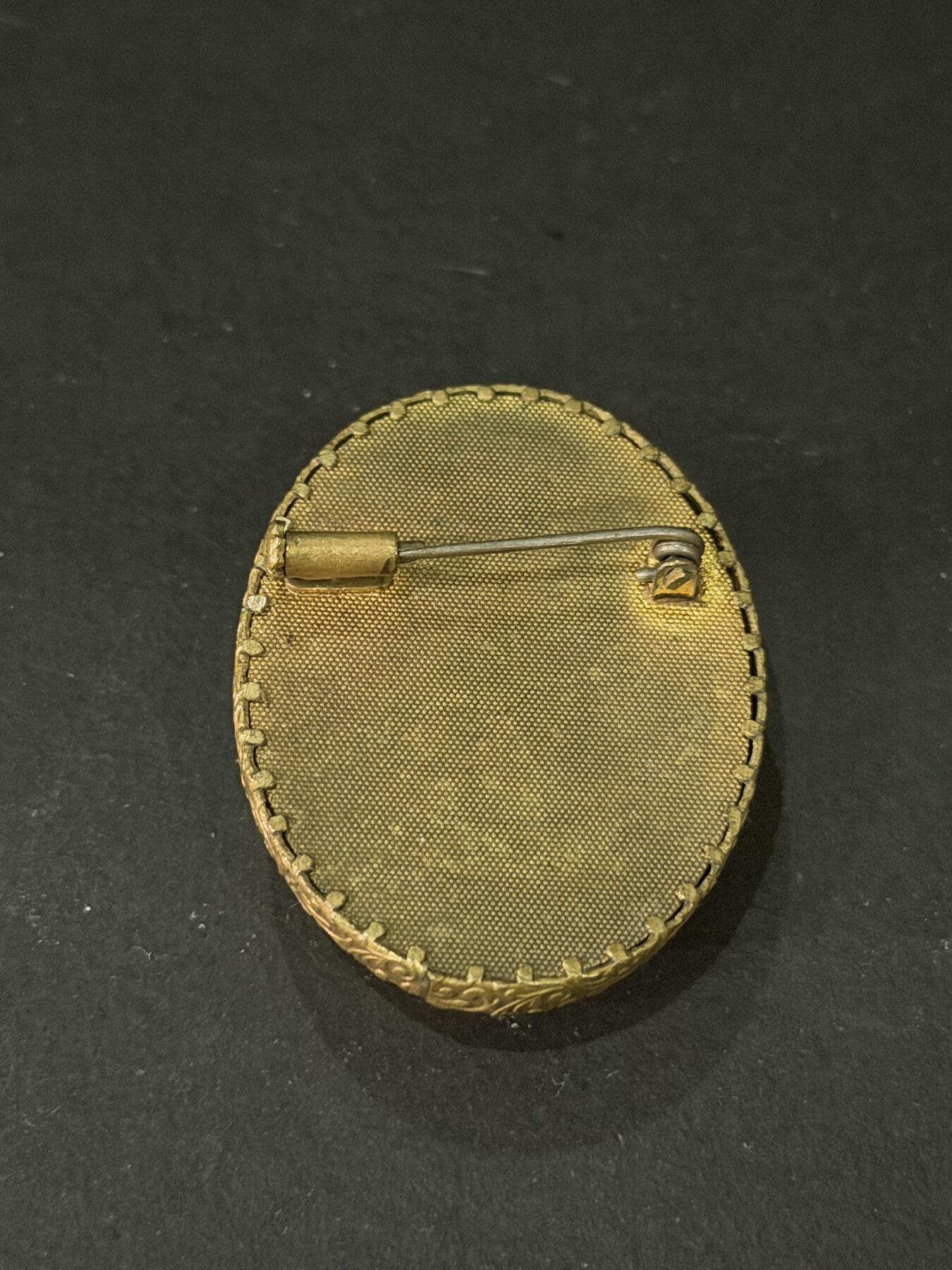 海外回流精品专场 法国回流老胸针（铜底座，4cm）