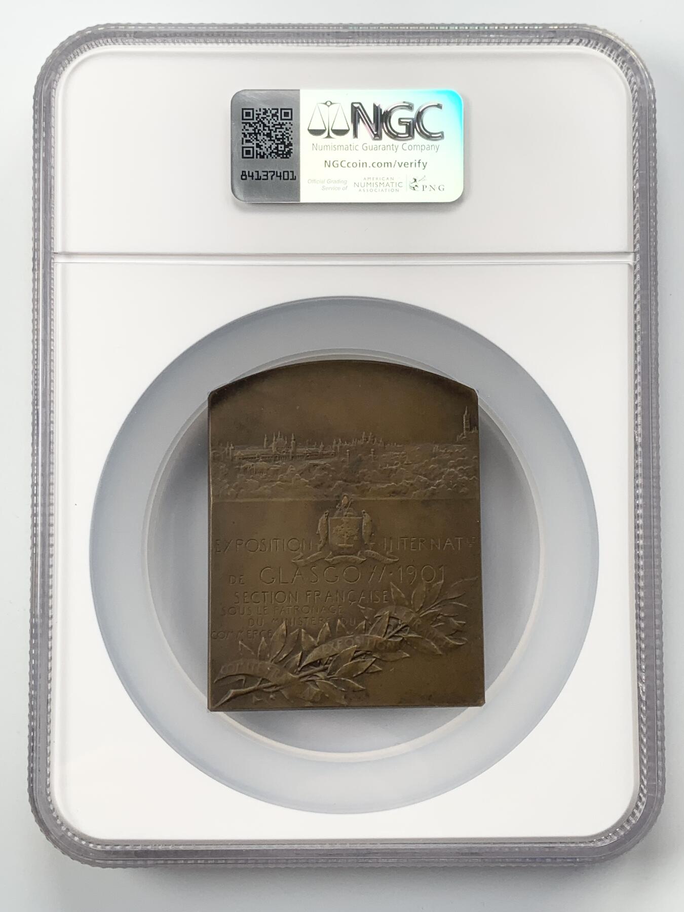 掌中浮雕-藏着的欧洲第054场 NGC MS63 : 1901年苏格兰法国博览会纪念铜章，69 X 53mm，  雕刻家：1900年法国巴黎世博会金奖获得者维克多•佛农（Victor Vernon 1858-1912），Nicolas Maier法国章优秀作品集#161号
