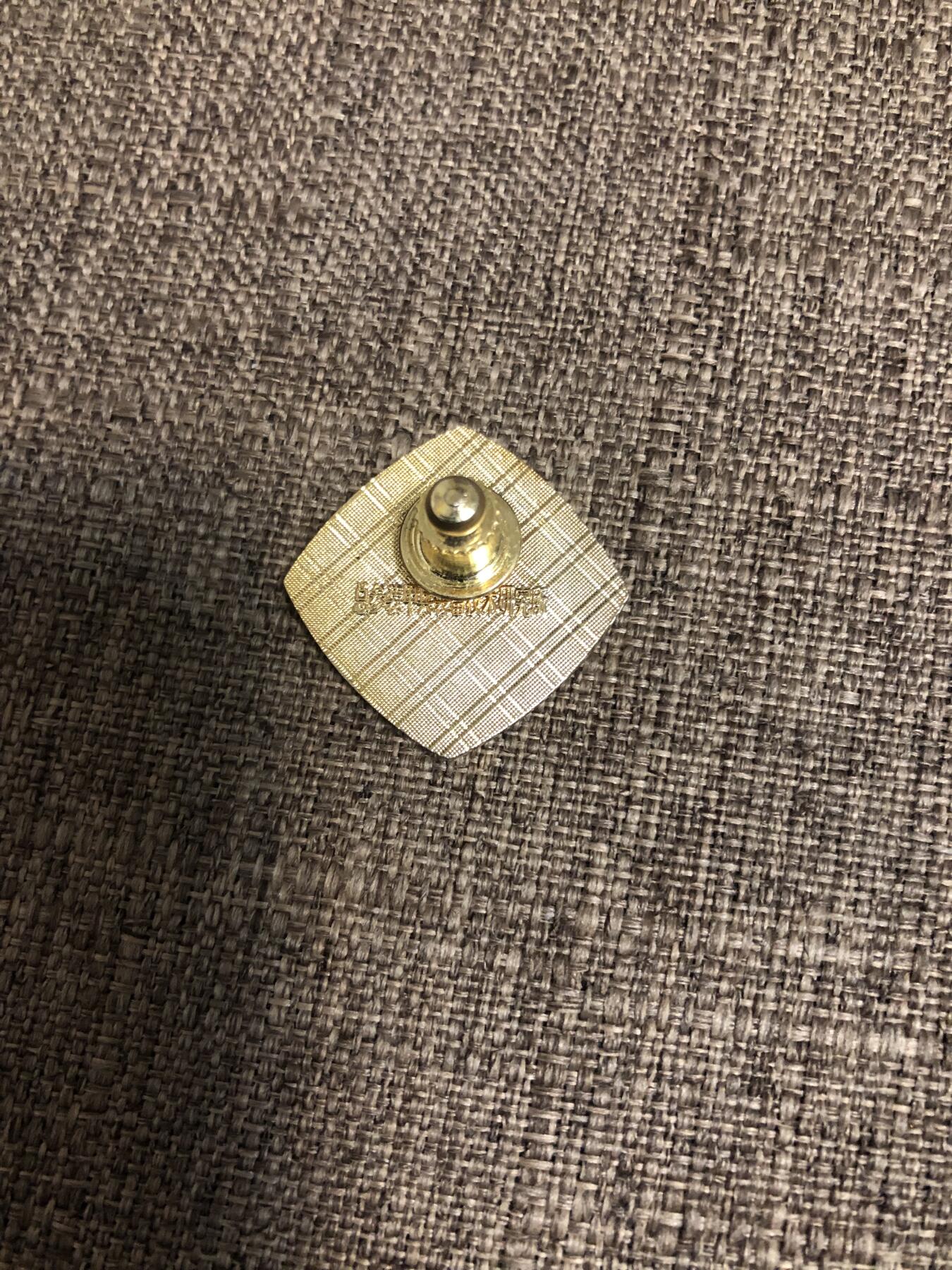 研究院徽章一枚