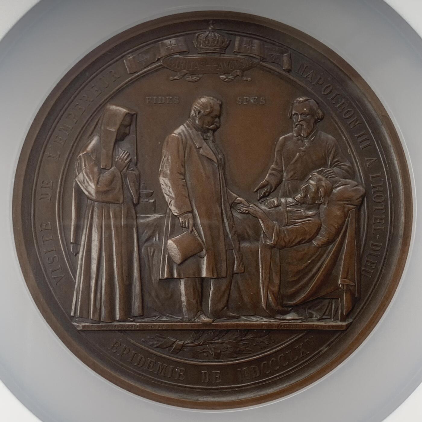 掌中浮雕-藏着的欧洲第054场 NGC MS63 : 1865年法国巴黎霍乱流行期间拿破仑三世及皇后视察医院铜章，A. BORREL雕刻，74.6mm，原铸