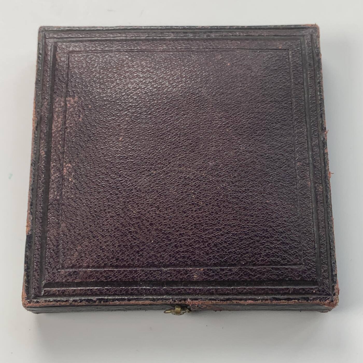 掌中浮雕-藏着的欧洲第054场 NGC MS61 : 1821年乔治四世加冕银章，51mm ,原盒，稀少品种，正面是小托马斯.怀恩1817年遗作，背面本杰明.怀恩雕刻，SBP同款PCGS SP61成交价840美金