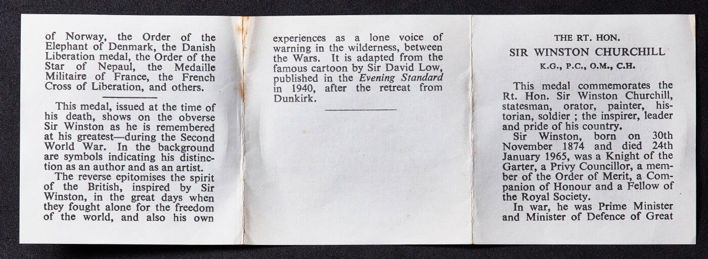 【俄甄集藏】2026年(049)03-18星期三 晚 19:30 全场包邮 英国1965年纪念前首相温斯顿·丘吉尔逝世大银章，原盒证，五彩酱彩老包浆，直径：57mm，重量：81.2克