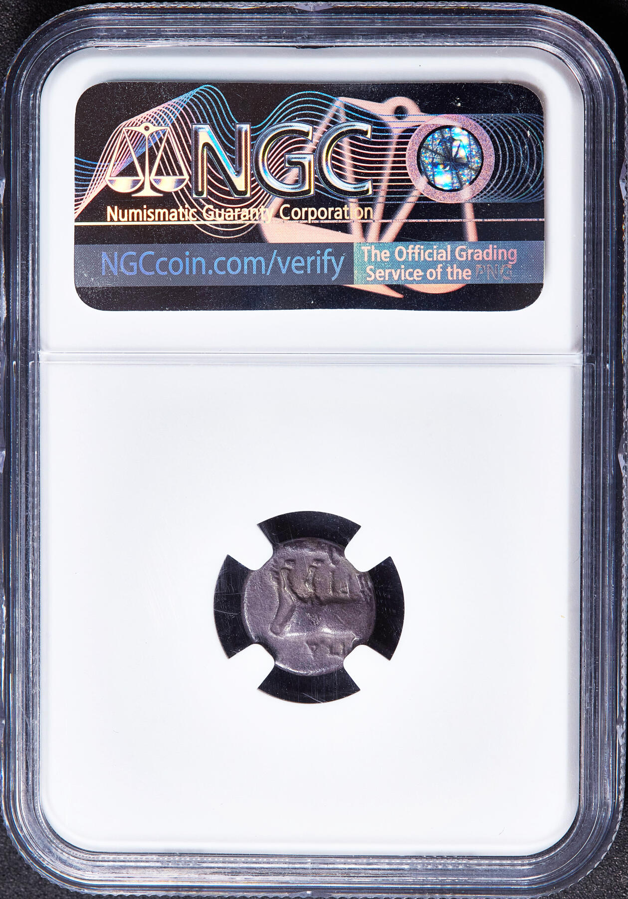 【俄甄集藏】2026年(049)03-18星期三 晚 19:30 全场包邮 古希腊帕里恩城公元前4世纪半德拉克马美杜莎银币，NGC ChF，黑色原坑包浆，正面蛇发女妖戈尔贡美杜莎，背面是回首公牛，直径13mm