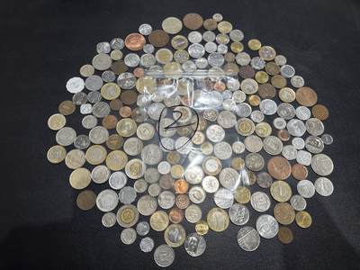 《外钞收藏家》第六百一十六期（精品场）（长期征集拍品、欢迎藏友们联系合作） - 硬币包2号 100多枚