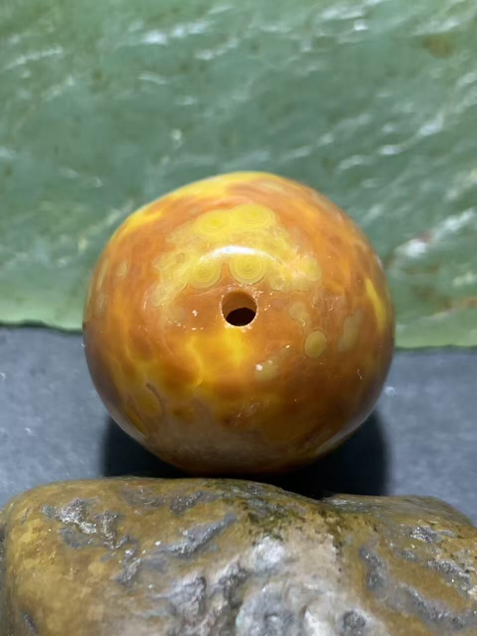 精美冰飘心天眼纹战国红玛瑙桶珠一颗！