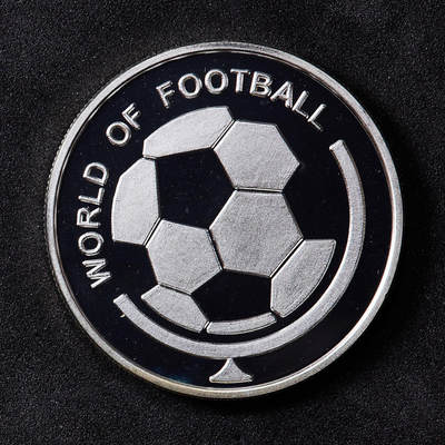 【俄甄集藏】2026年(049)03-18星期三 晚 19:30 全场包邮 - 乌干达2002年纪念日韩足球世界杯1000先令精制大银币，重25.1克，999银，设计简约而精美