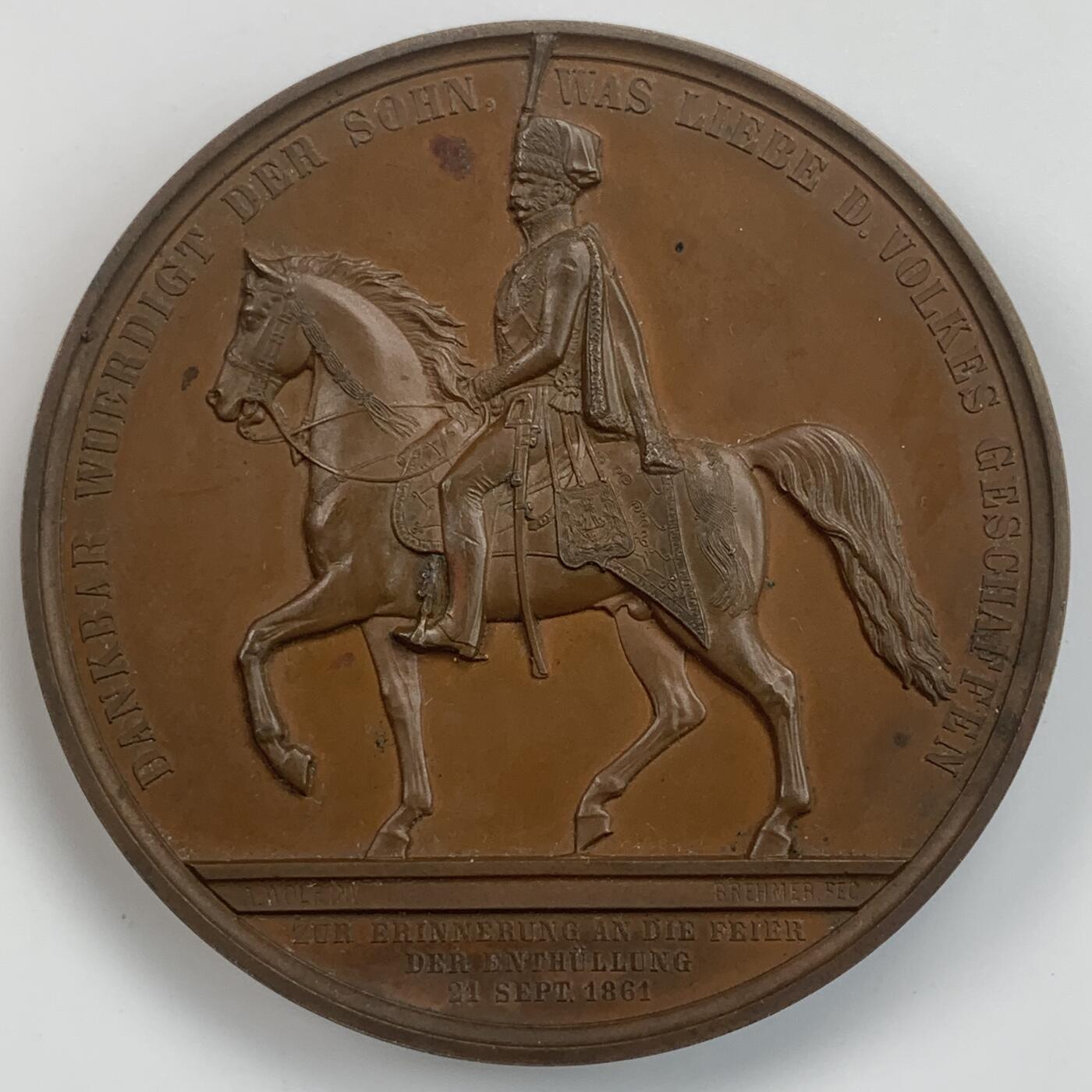 掌中浮雕-藏着的欧洲第054场 1861年汉诺威恩斯特•奥古斯特骑马雕像落成铜章， 70mm，F. Brehmer雕刻。英王乔治三世第五子，维多利亚女王的叔叔