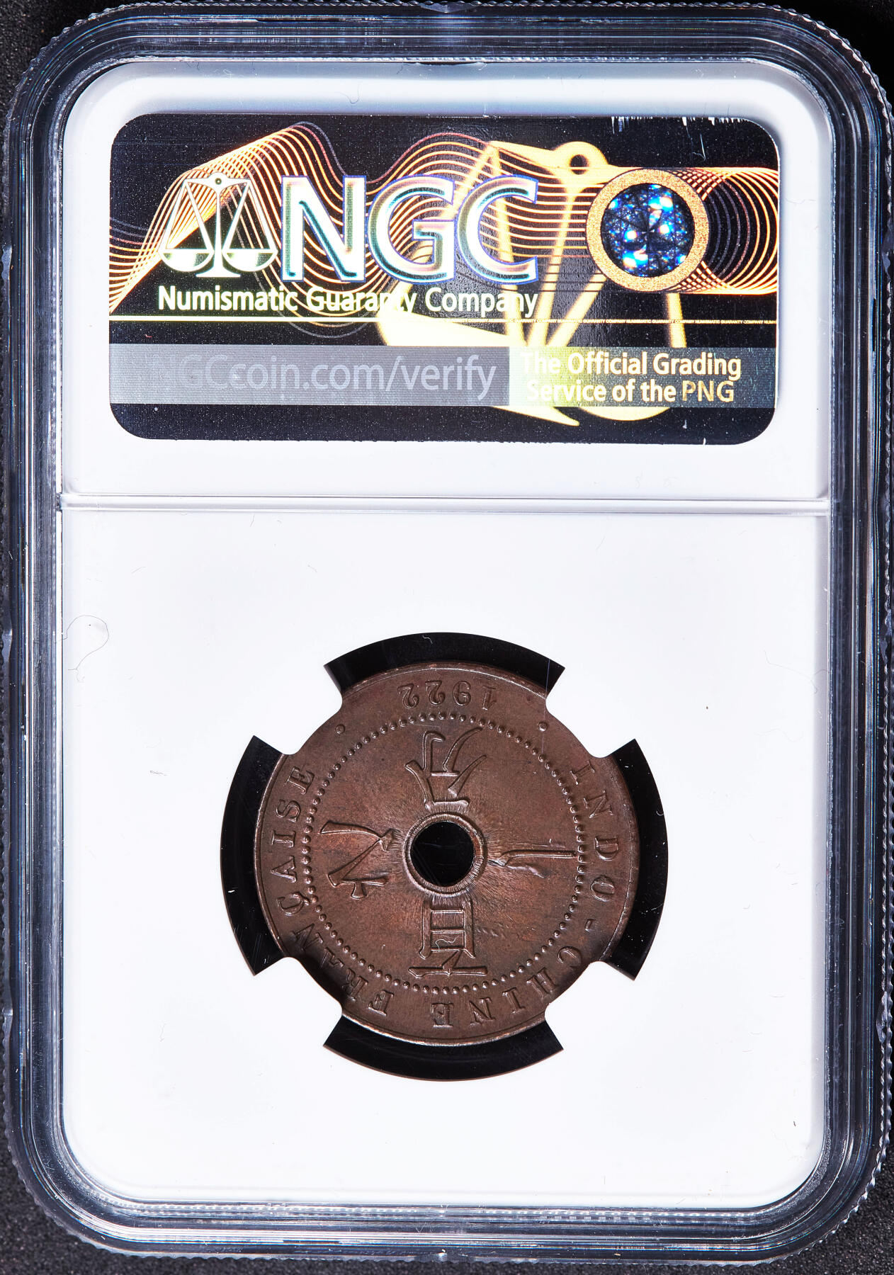 【俄甄集藏】2026年(049)03-18星期三 晚 19:30 全场包邮 法属印度支那1922年A版中孔百分之一（1分）铜币，NGC MS62，巧克力包浆，原光品相