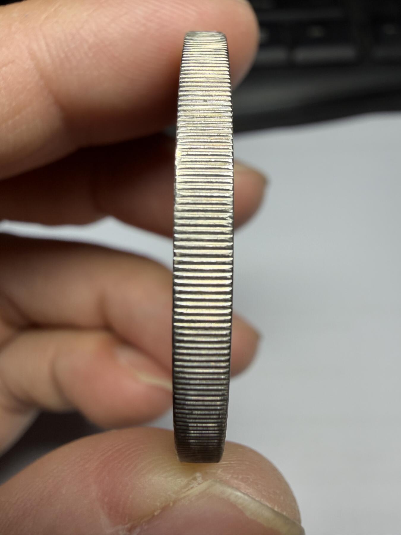 2026年集古藏今外币拍卖第三期-第2场—（总第312拍），可以寄存60天，满160元包邮。 1980年根西发行女王80周年纪念币