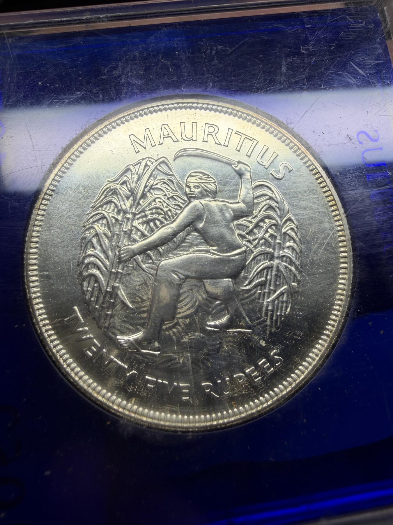 2026年集古藏今外币拍卖第三期-第2场—（总第312拍），可以寄存60天，满160元包邮。 毛里求斯，25卢比银币，1977年，28.4克，0.500银，品相完好