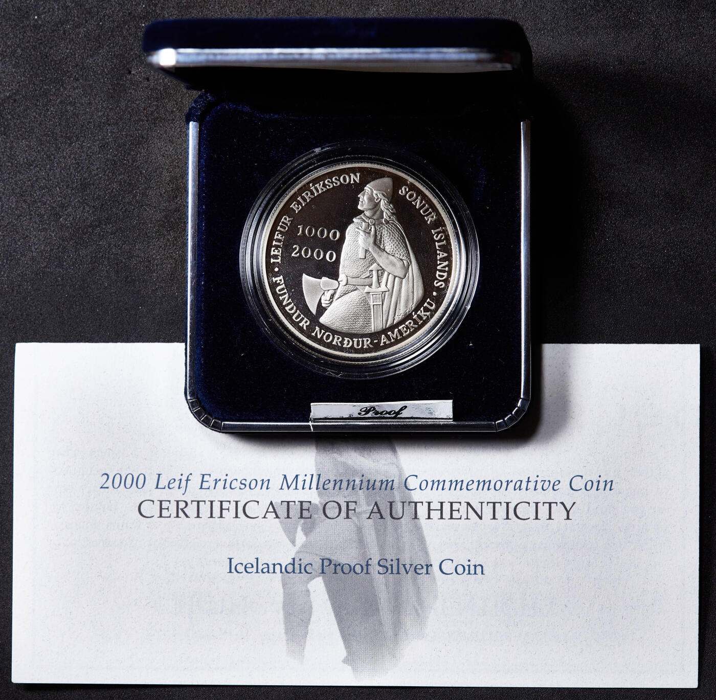 【俄甄集藏】2026年(049)03-18星期三 晚 19:30 全场包邮 冰岛2000年纪念维京探险家莱夫·埃里克松发现美洲1000年1000克朗精制大银币，原盒证，美国费城造币厂代铸，重27.73克，900银，发行量150000枚