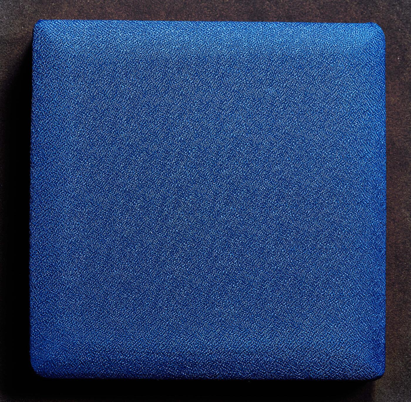 【俄甄集藏】2026年(049)03-18星期三 晚 19:30 全场包邮 法国1971年纪念前总统夏尔·戴高乐逝世大银章，原盒证，直径63mm，重135克，999银