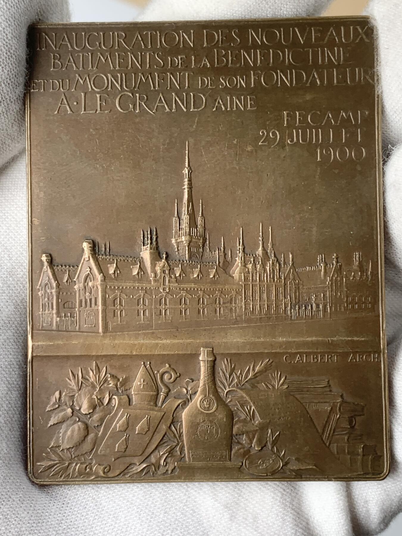 掌中浮雕-藏着的欧洲第054场 1900年法国“费坎普的本笃会”纪念章  ， 69 X 53mm，少见品种