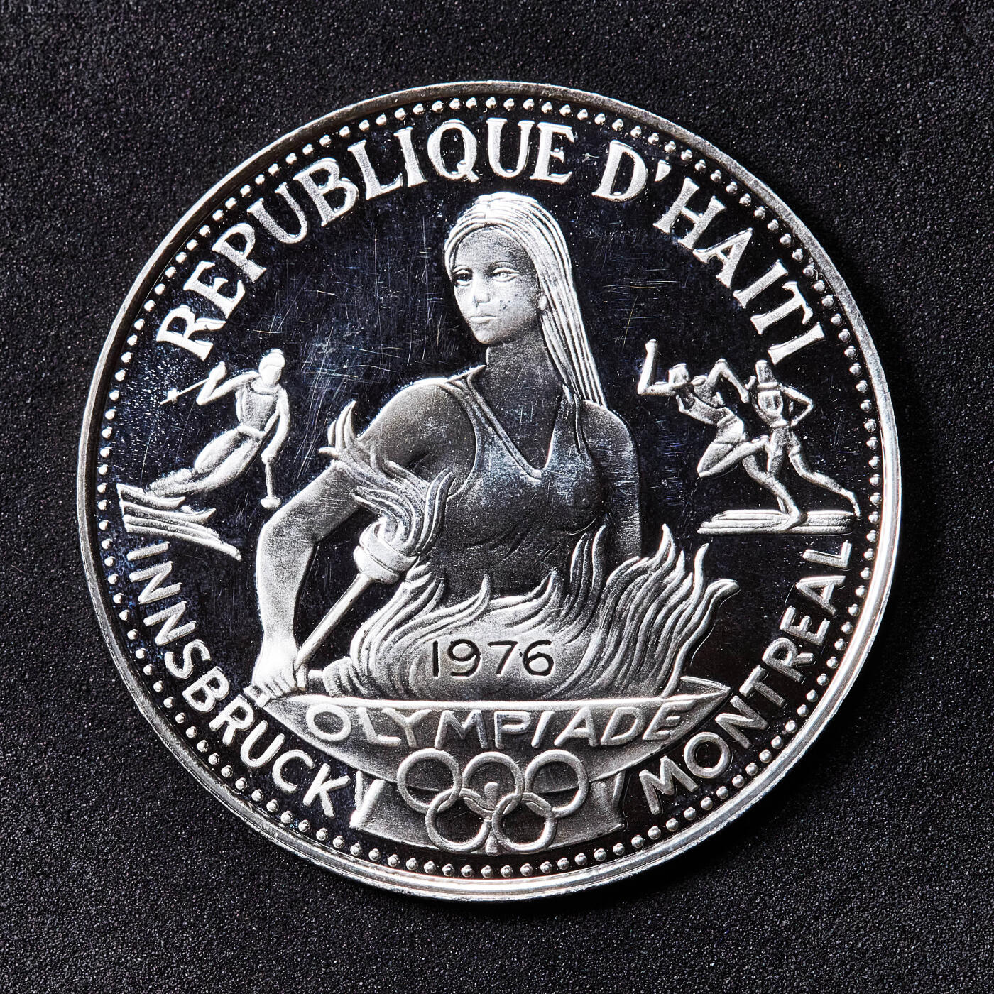 【俄甄集藏】2026年(049)03-18星期三 晚 19:30 全场包邮 海地1976年纪念加拿大蒙特利尔奥运会50盾精制银币，重16.75克，925银，发行量8000枚