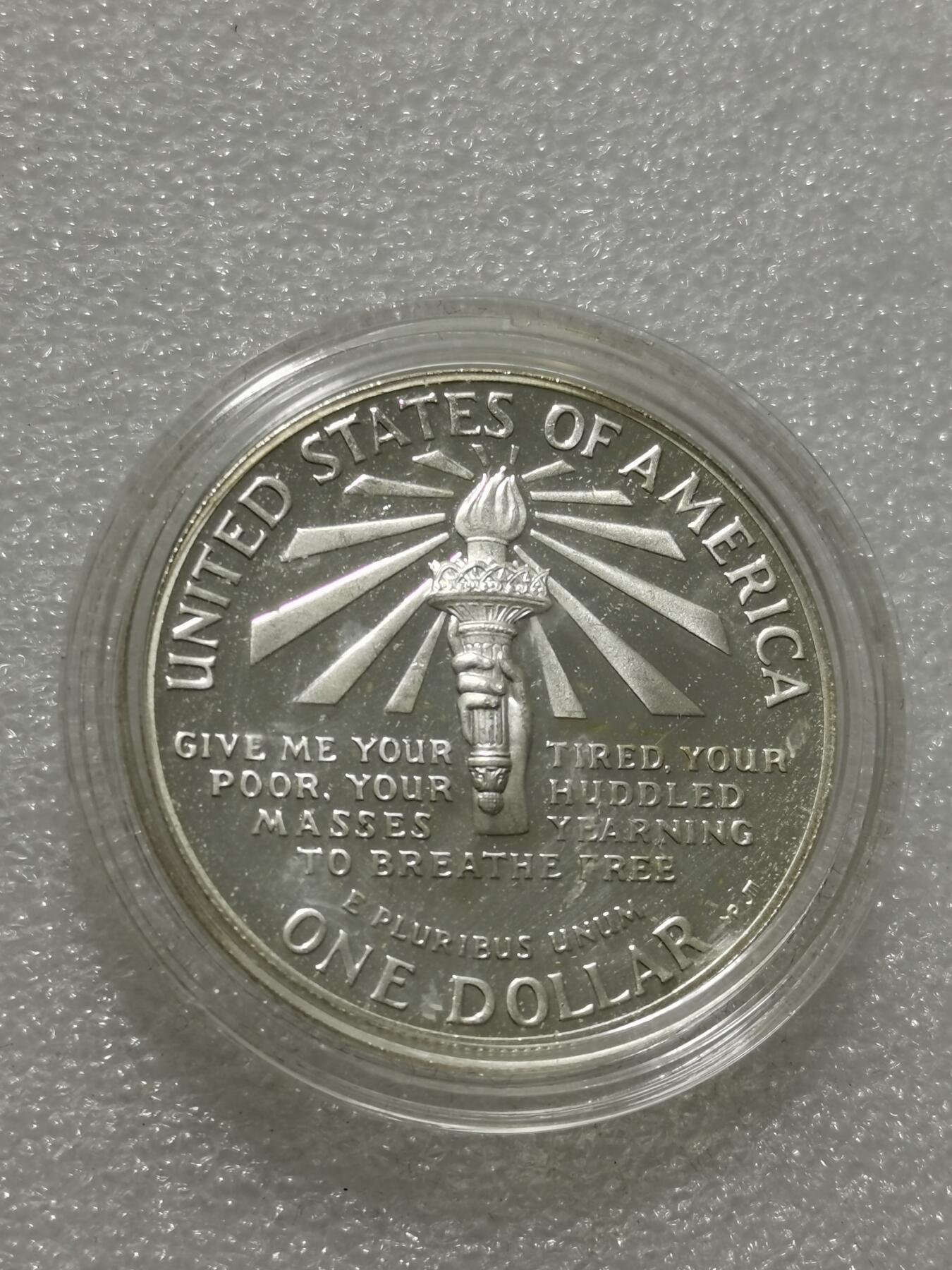 天下钱庄专场欢迎参拍 美国自由女神像一美元银币，26.7克900银