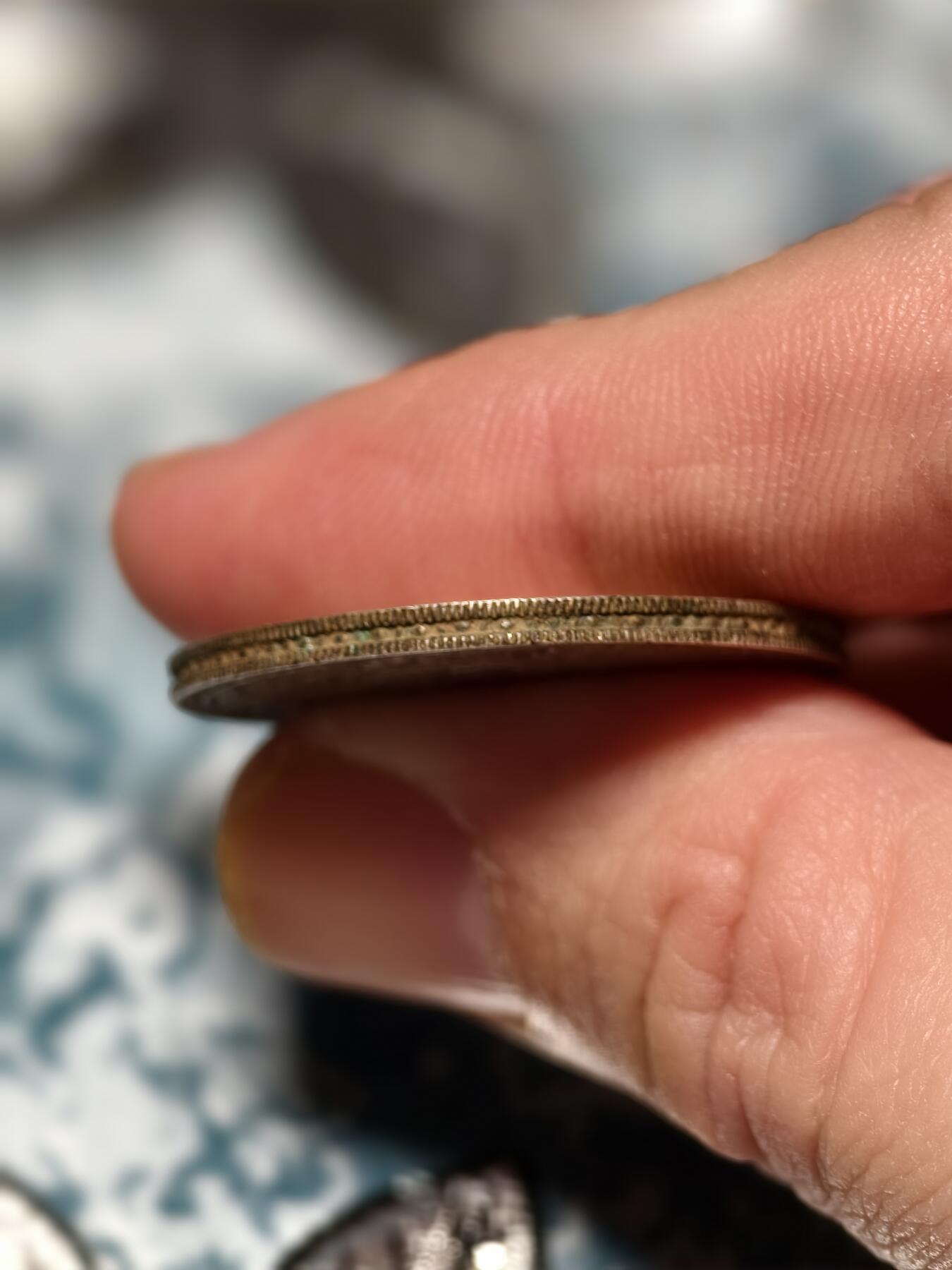 抚柳草堂-第十五期章牌钱币  奖章勋章限时免佣 满百包邮 放漏专场 1940英属印度乔治六世1卢比银币 重11.6g 酱彩包浆老味道