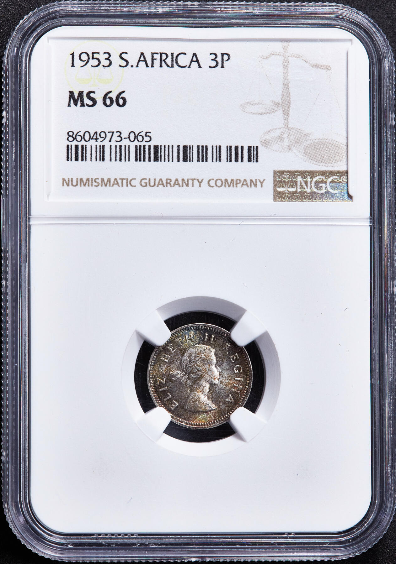 【俄甄集藏】2026年(049)03-18星期三 晚 19:30 全场包邮 英属南非1953年伊拉莎白二世3便士银币，NGC MS66，五彩包浆，转光品相
