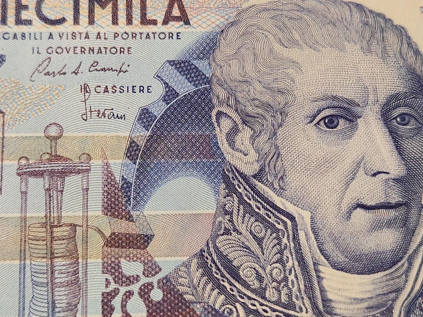 3月10号晚上8点 外国纸币自动截拍第36场 全新UNC 意大利10000里拉 1984年版 伏特 C-S 首签名1